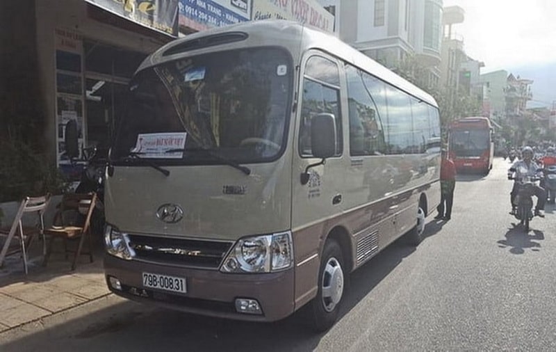 Xe 29 Huyndai Couty Limousine Nha Trang