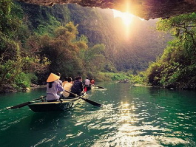 Rent a car to travel Ninh Binh