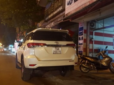 Rental car travel 7 seats Ben Tre