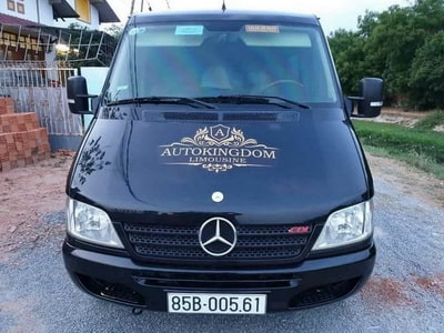 Car rental 16 Ford Limousine Thai Nguyen