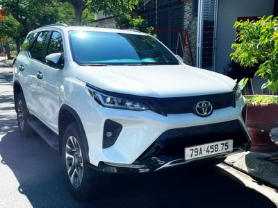 7-seat car rental Nha Trang[Car VIP Legender]