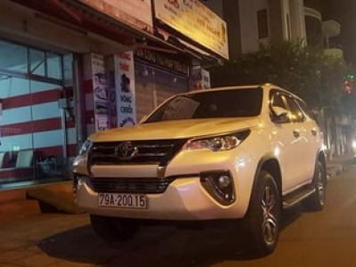 7-seater car rental Toyota Fortuner Hai Phong