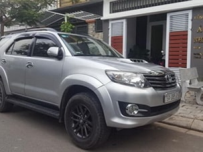 Rent a car with 7 seats Fortuner Bac Ninh