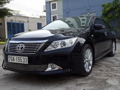Rent a 4-seater tourist car in Nha Trang